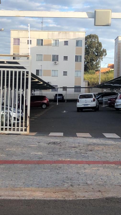Apartamento Em Londrina Privado Com 2 Quartos De Casal Com Utensilios Garagem E Wifi 아파트 외부 사진